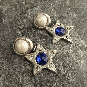Vintage Don Lin Blue Rivoli Star Clip On Earrings